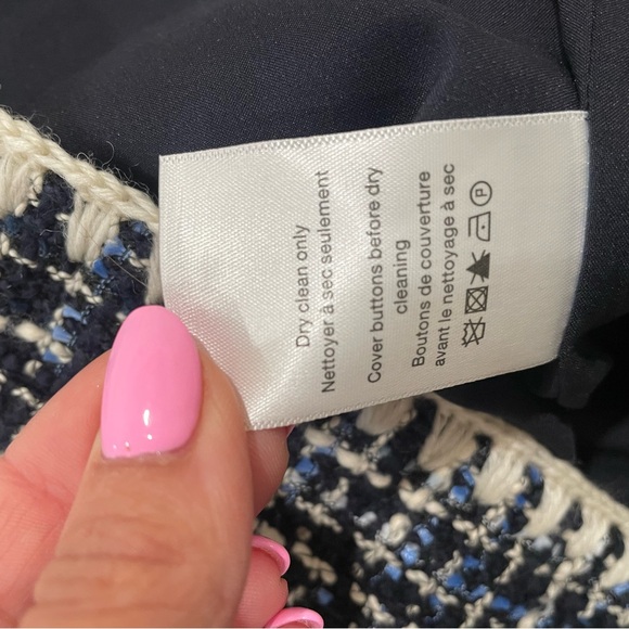 Veronica Beard Navy and White Tweed Embroidered Button Up Blazer Size 6 - Picture 13 of 13